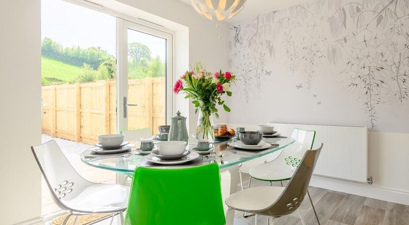 Photo of 3 Bed in Withycombe