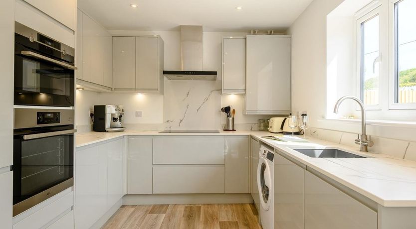 Photo of 3 Bed in Withycombe