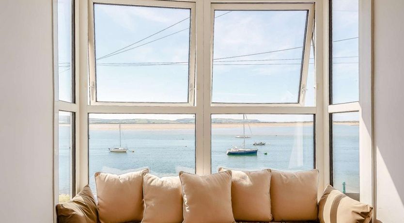 Photo of 4 Bed in Aberdovey