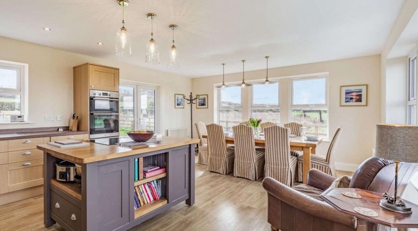 Photo of 2 Bed in Bilton