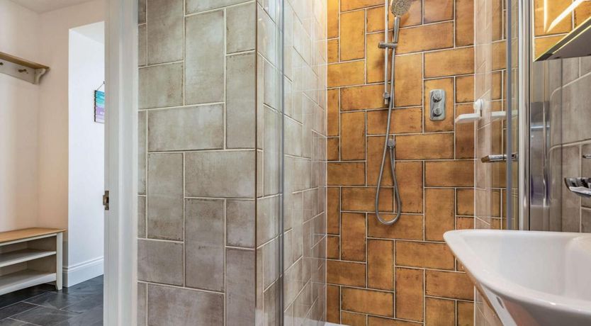 Photo of 4 Bed in Combe Martin