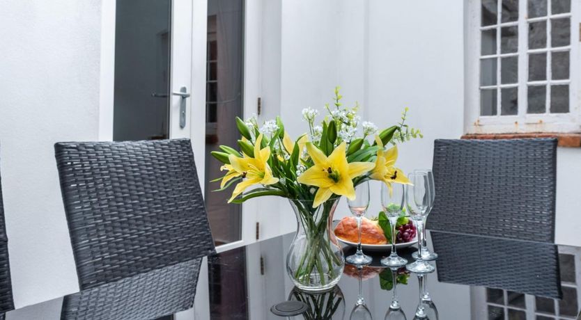 Photo of 3 Bed in Tenby