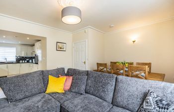 3 Bed in Tenby Apartment