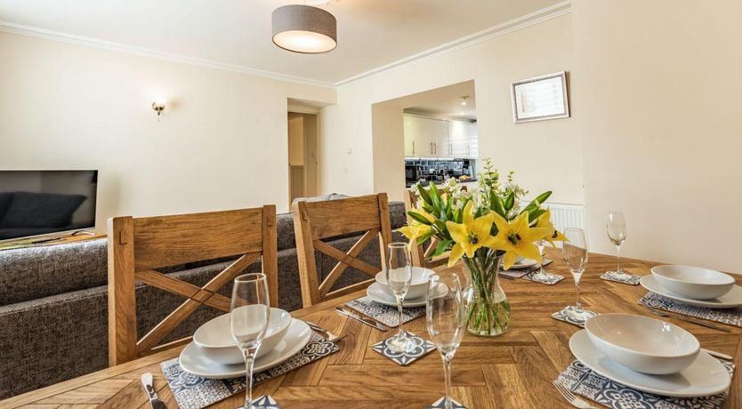 Photo of 3 Bed in Tenby