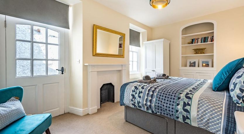 Photo of 3 Bed in Tenby