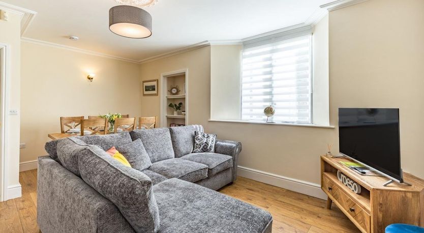 Photo of 3 Bed in Tenby