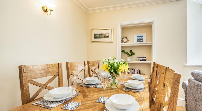 Photo of 3 Bed in Tenby