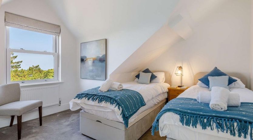 Photo of 3 Bed in Mortehoe