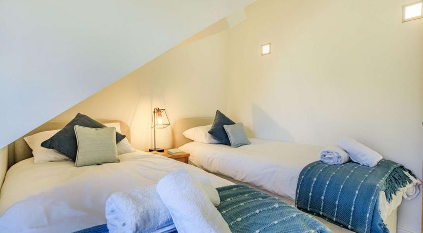 Photo of 3 Bed in Mortehoe