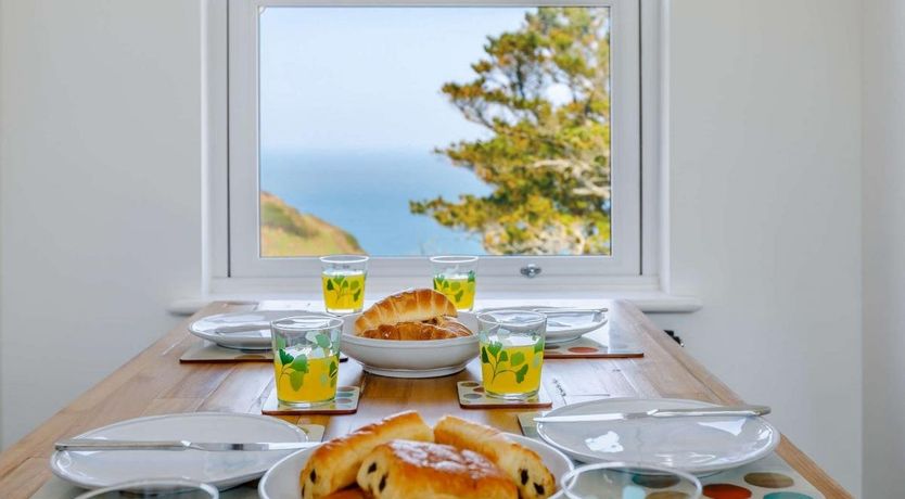 Photo of 3 Bed in Mortehoe