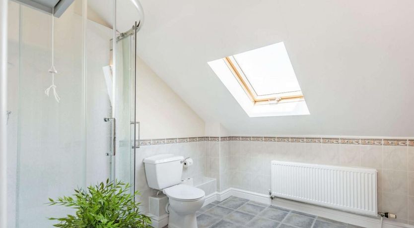 Photo of 3 Bed in Tenby