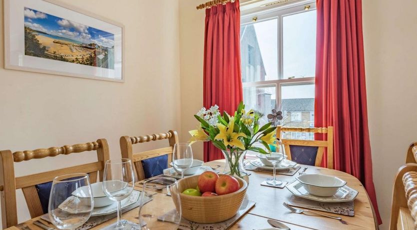 Photo of 3 Bed in Tenby