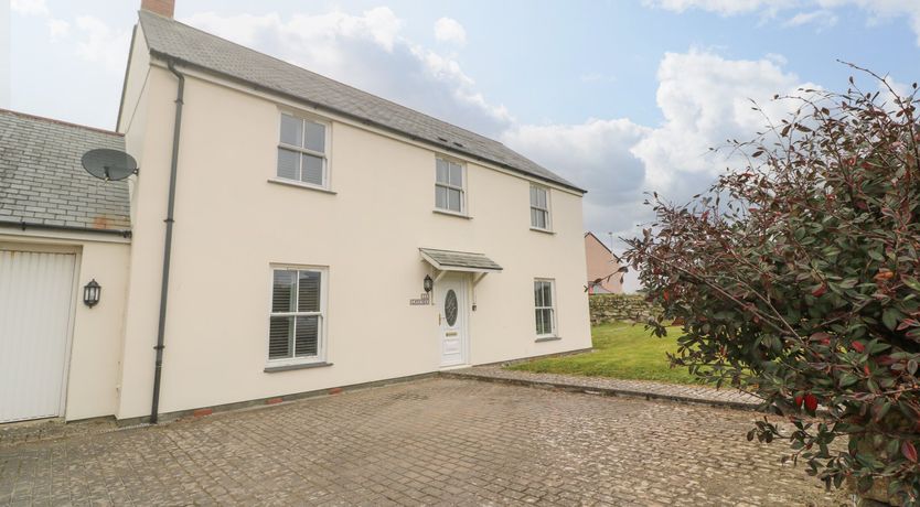 Photo of 15 Tower Meadows