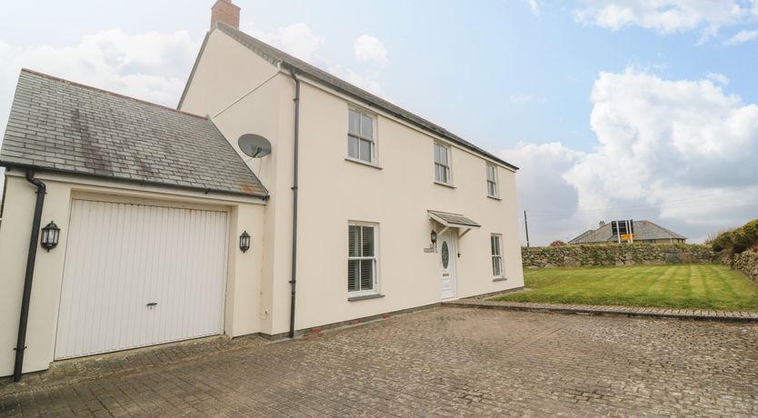 Photo of 15 Tower Meadows