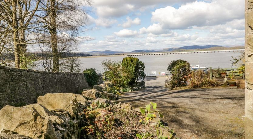 Photo of Crow's Nest