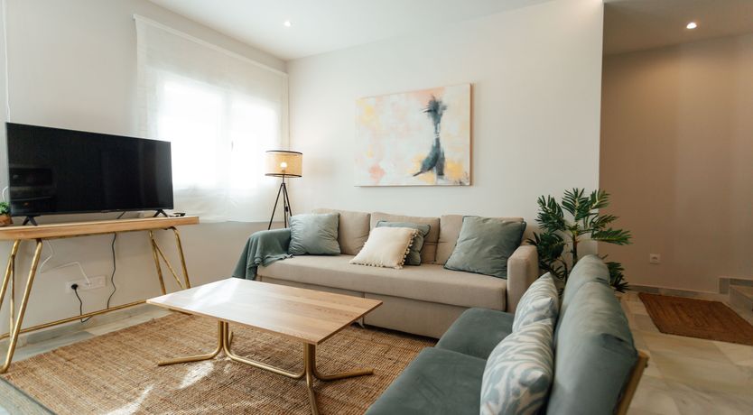 Photo of Gilded Jade