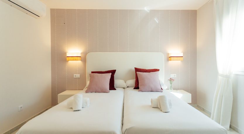 Photo of Gilded Jade