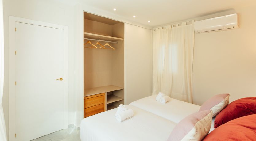 Photo of Gilded Jade