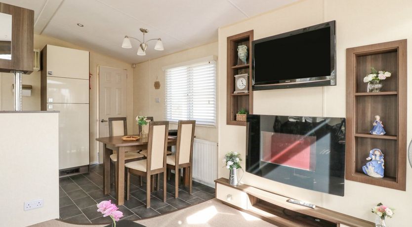 Photo of Audrey's Lodge, Foxburrow Hang