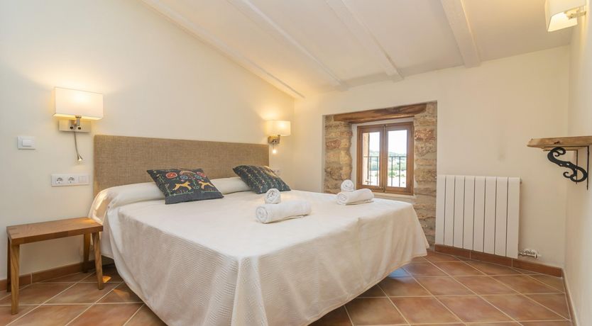 Photo of Emerald Waters