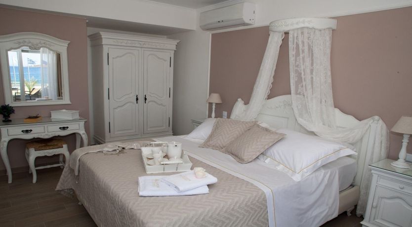 Photo of Sitia Pretty