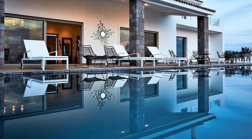 Photo of Far And Wide