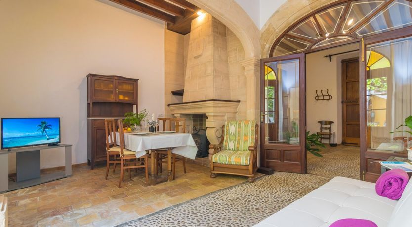 Photo of Light & Lemons