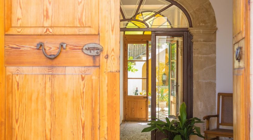 Photo of Light & Lemons