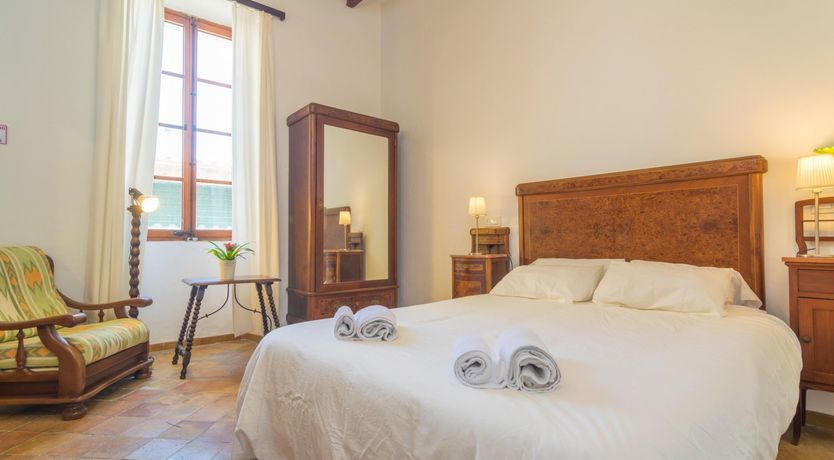 Photo of Light & Lemons