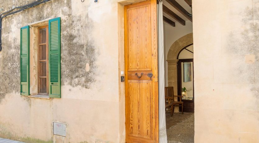 Photo of Light & Lemons