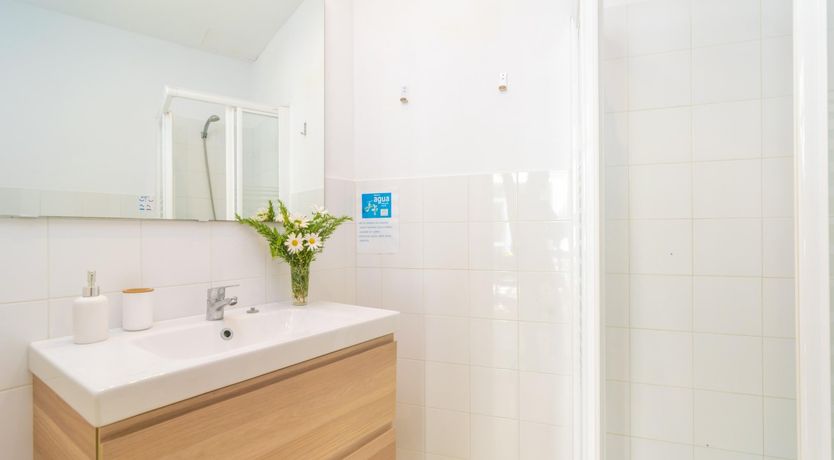 Photo of Light & Lemons