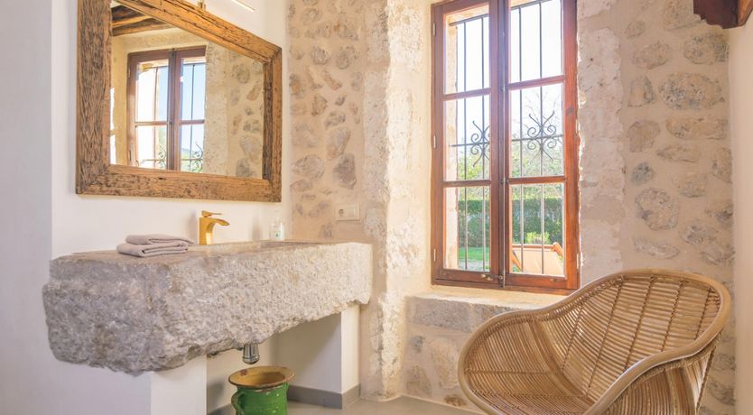 Photo of Alcoves & Archways