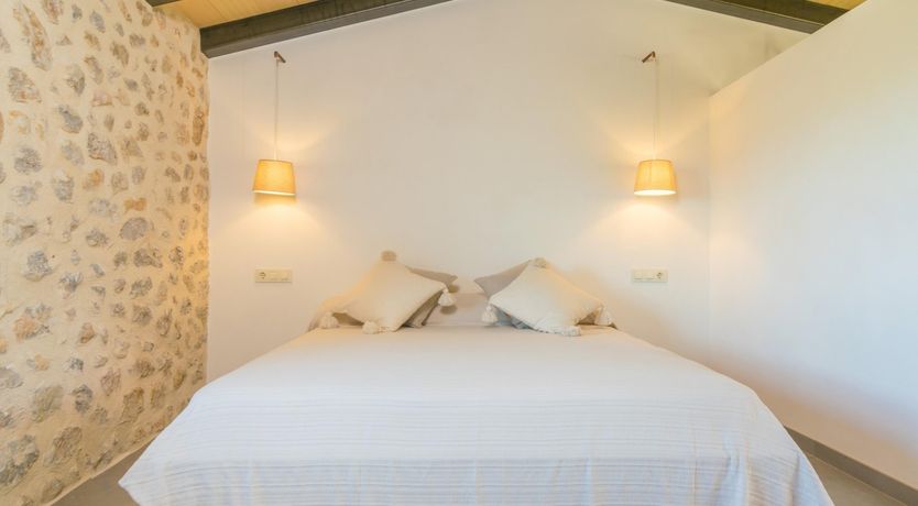 Photo of Alcoves & Archways