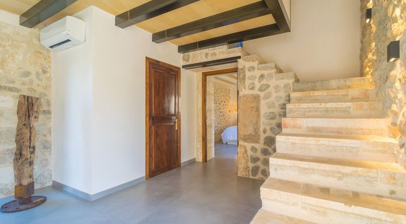 Photo of Alcoves & Archways