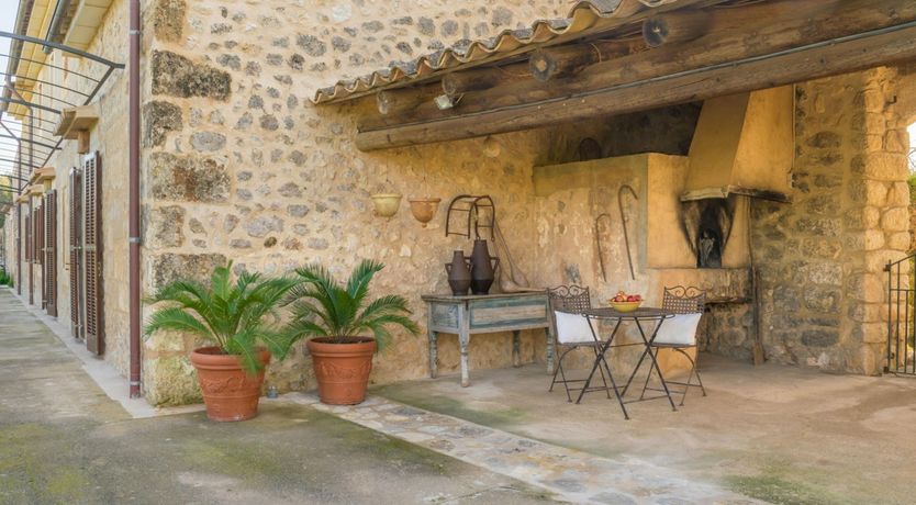 Photo of Alcoves & Archways