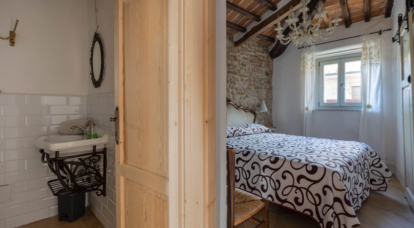 Photo of Cracked Black Pepper