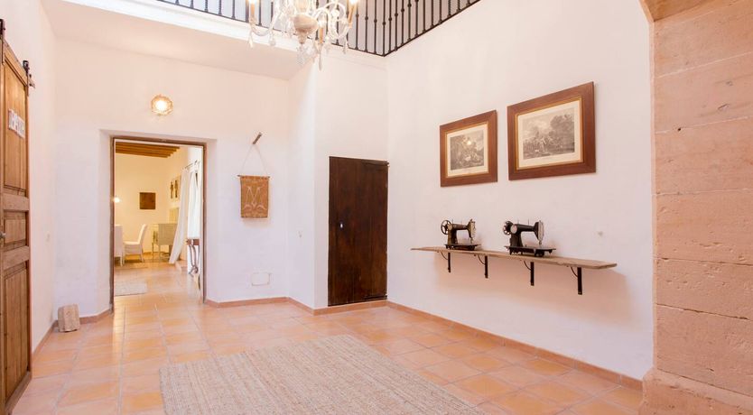 Photo of Needle In The Hay