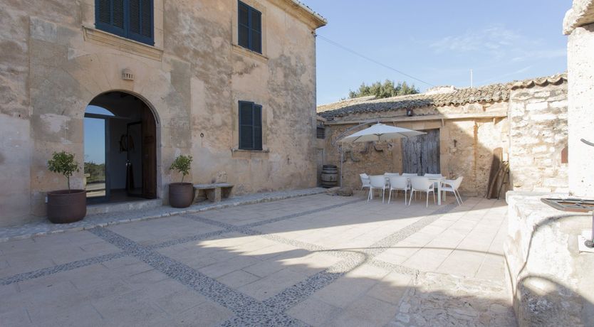 Photo of Needle In The Hay