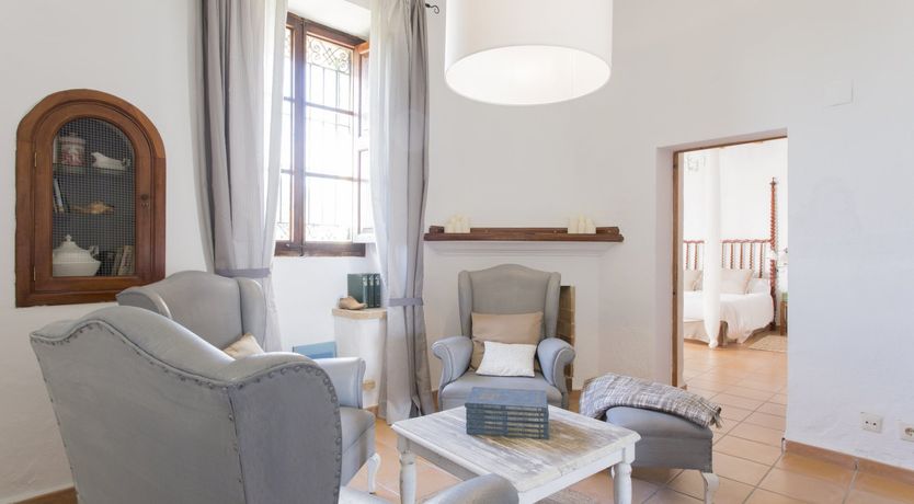 Photo of Needle In The Hay