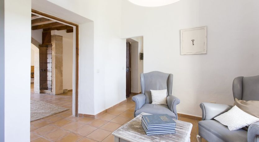 Photo of Needle In The Hay