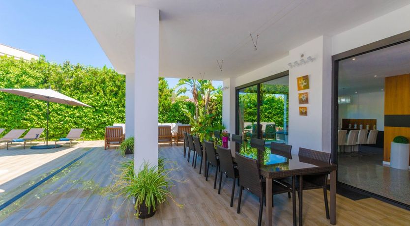 Photo of Gaze Into Cyan