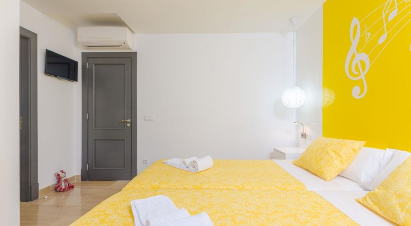 Photo of Gaze Into Cyan