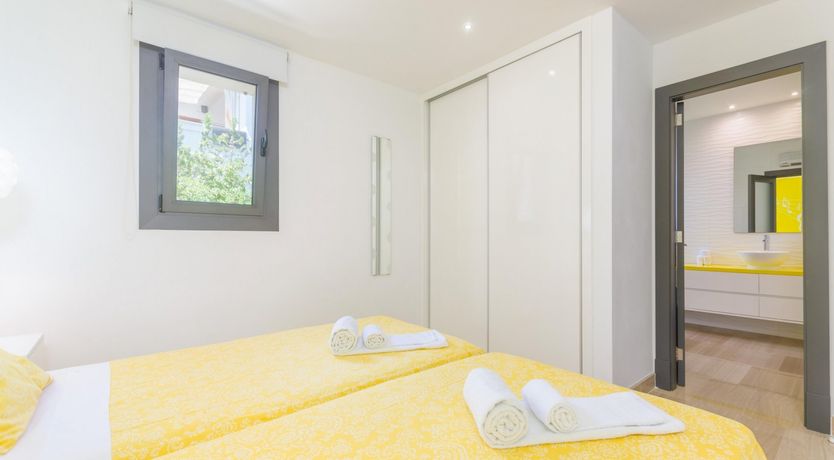 Photo of Gaze Into Cyan