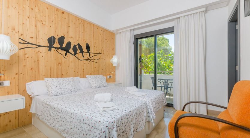 Photo of Gaze Into Cyan