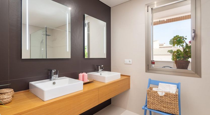 Photo of Aqua Breeze