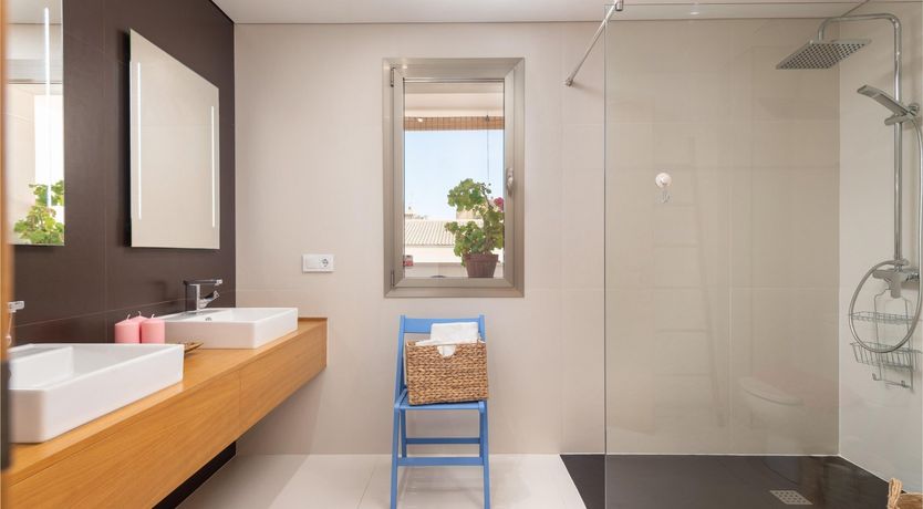 Photo of Aqua Breeze