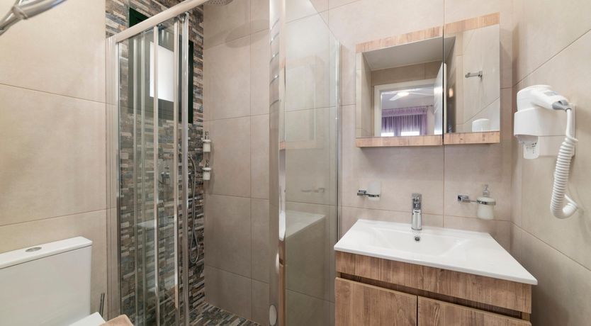 Photo of Arokaria Adagio