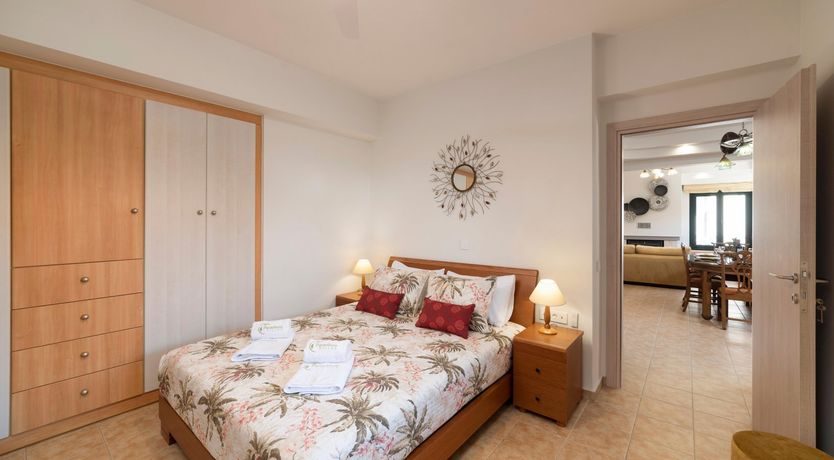 Photo of Arokaria Adagio