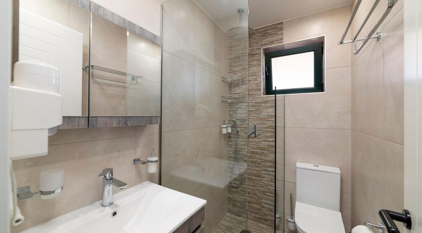 Photo of Arokaria Adagio