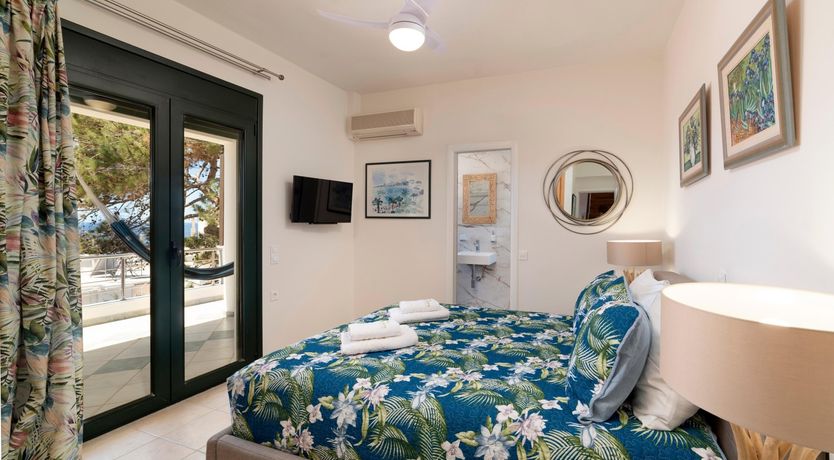 Photo of Arokaria Adagio